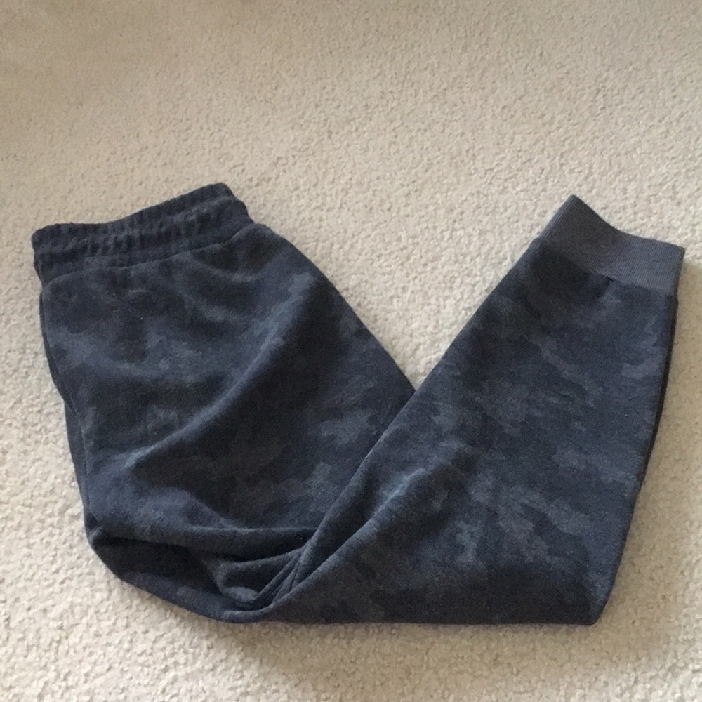 Kyodan camo joggers
